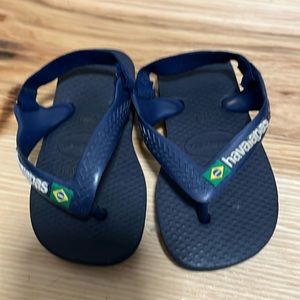 Flip flops with strap